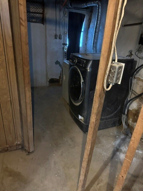 Building Photo - 258 Rosemar St