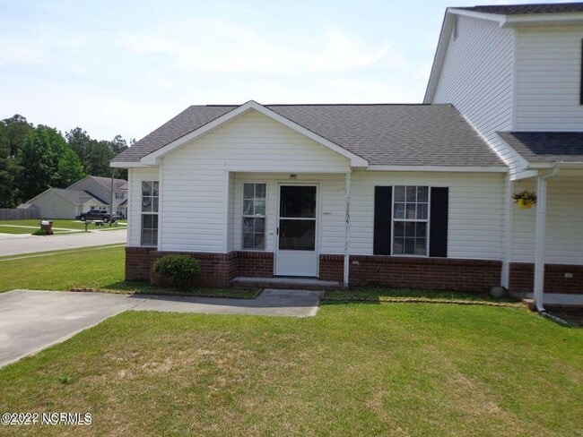 Primary Photo - 1154 Pueble Drive, Jacksonville NC 28546