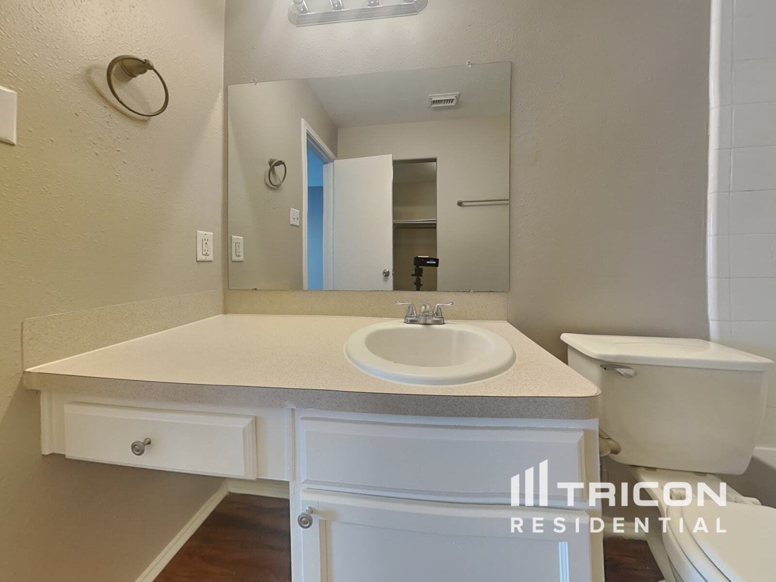 Building Photo - 16783 Fallen Timbers Dr