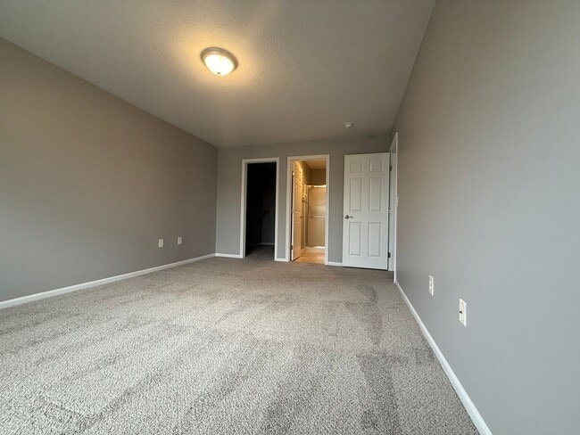 Building Photo - 5604 Vintage Pl