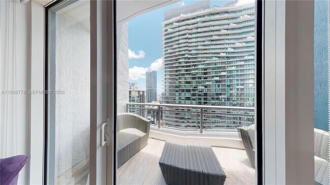 Building Photo - 60 SW 13th St