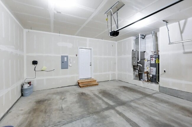 Building Photo - Modern Updates Meet Classic Charm in This 3-Bedroom Home Near Perry District