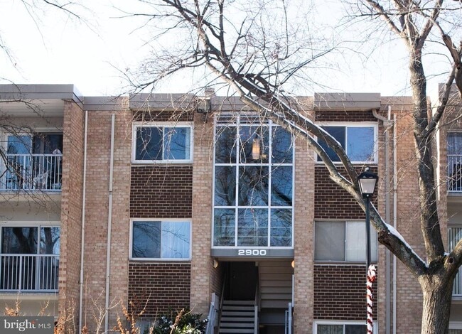 Building Photo - 2900 Kings Chapel Rd