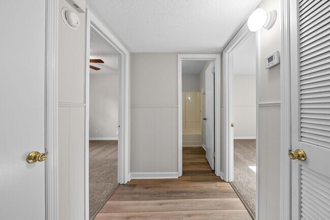 Building Photo - 3 Bedroom Pet Friendly Home For Rent!