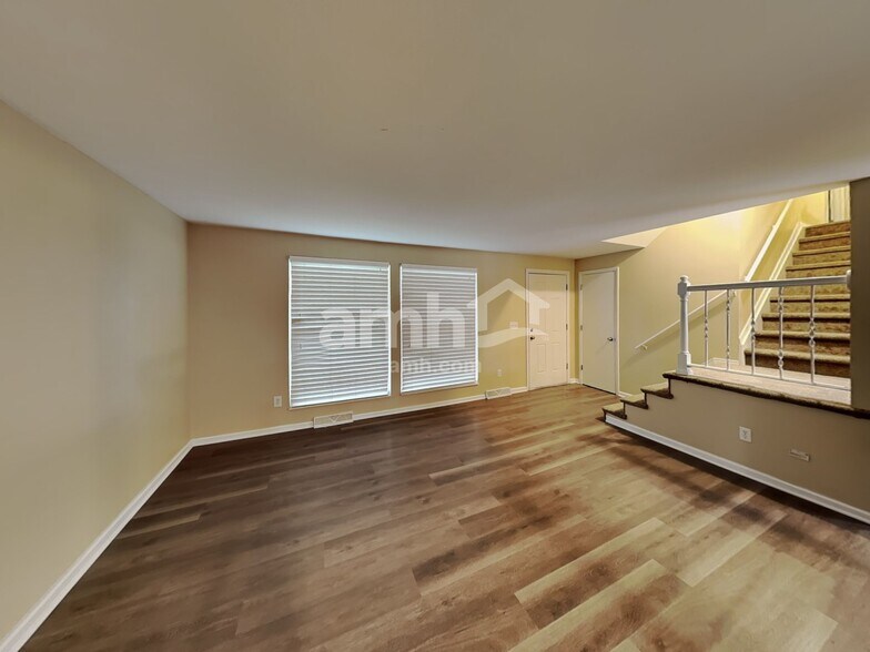 Building Photo - 7585 Estes St
