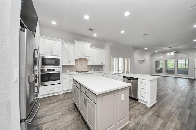 Building Photo - 6022 Daggerwing Wy