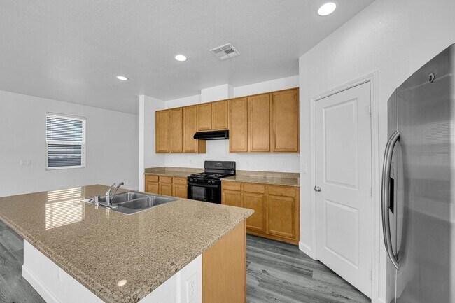Building Photo - 5 br, 3 bath House - 9835 Colenso Ct