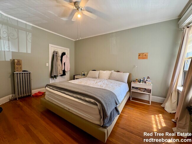 Building Photo - 184 St Paul St