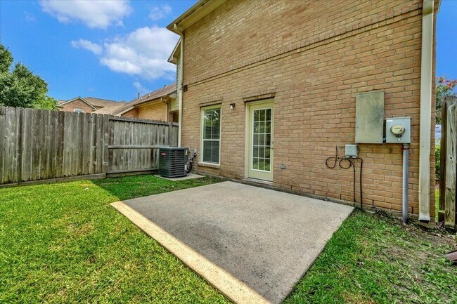 Building Photo - 12430 Timber Hollow