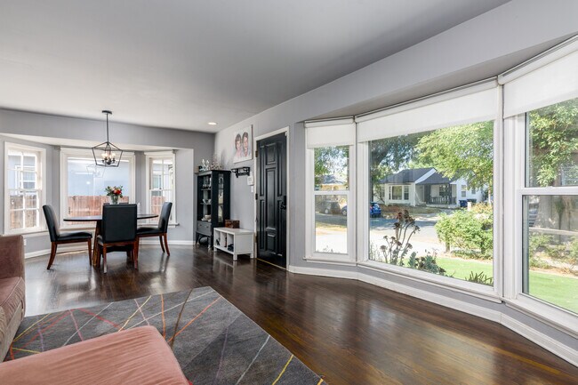 Building Photo - 6601 Rubio Ave