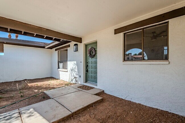 Building Photo - 834 N Constellation Way