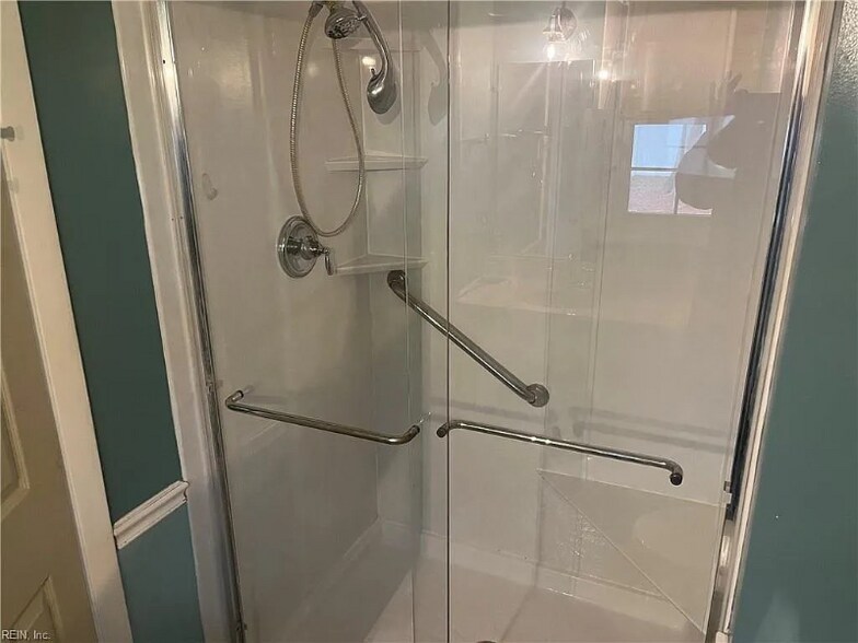 Building Photo - 73 73rd St