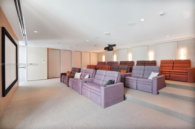 Building Photo - 700 NE 26th Terrace