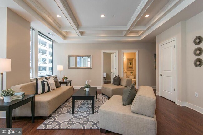 Building Photo - 1501 Locust St