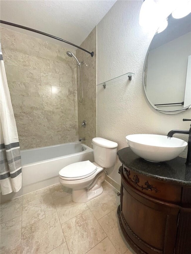 Building Photo - 19 SE 3rd Ave