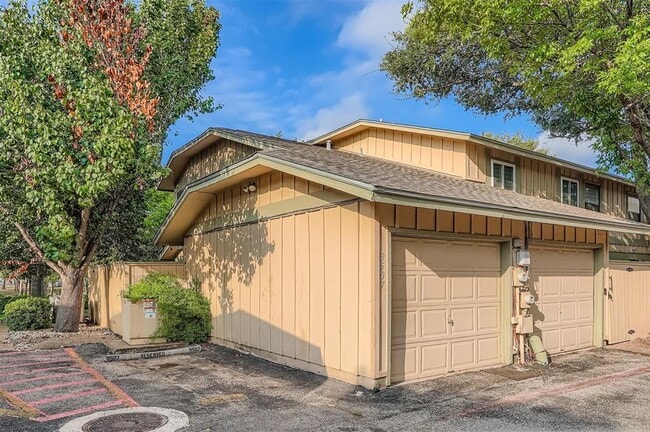 Building Photo - 9507 Quail Village Ln