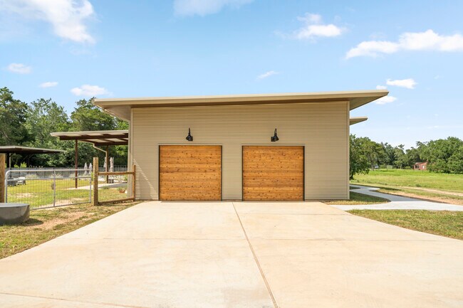 Building Photo - 11909 Frantz Rd