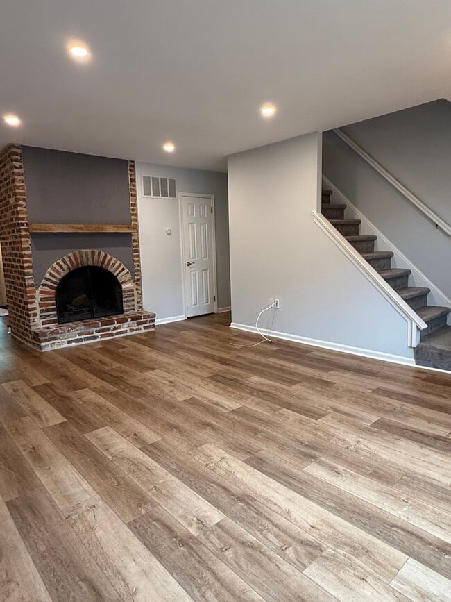 Building Photo - 2 Bed / 1.5 Bath Doylestown Townhome