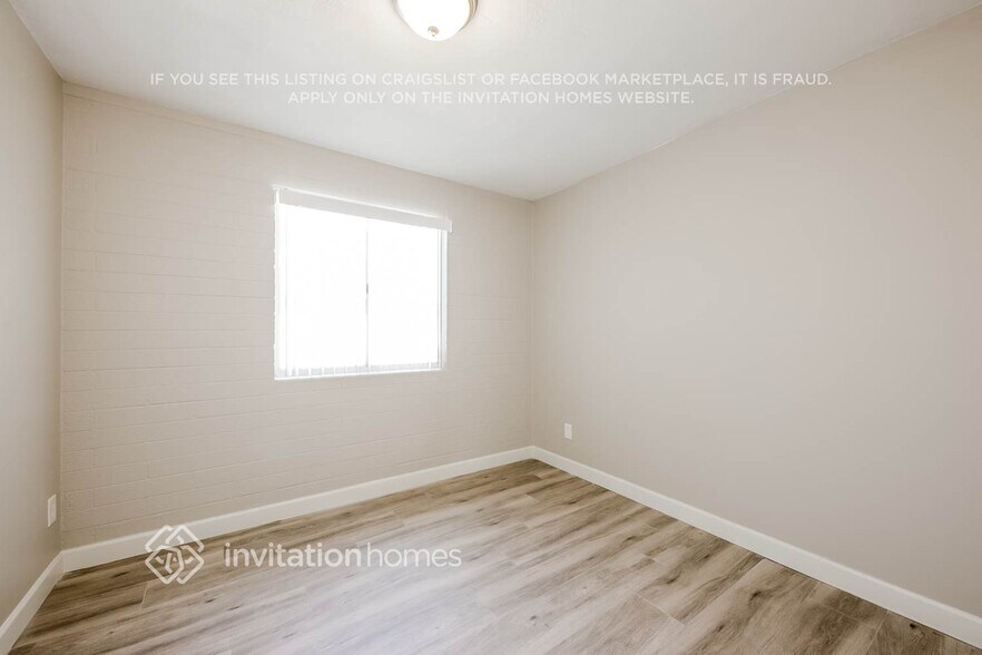 Building Photo - 4038 W Townley Ave
