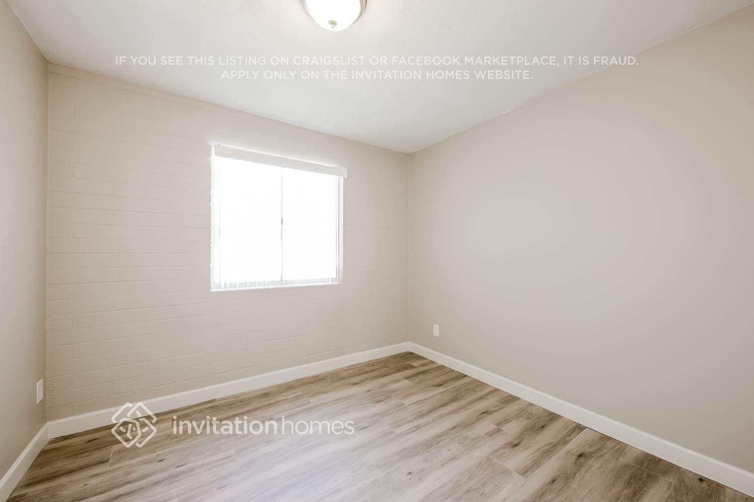 Building Photo - 4038 W Townley Ave