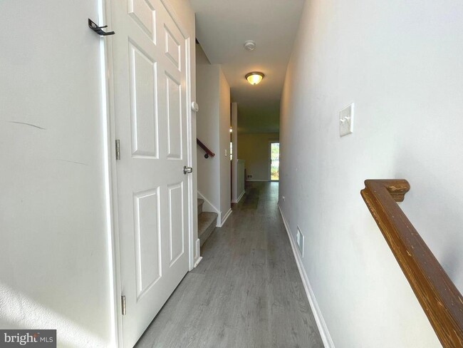 Building Photo - 102 Orchid Ln