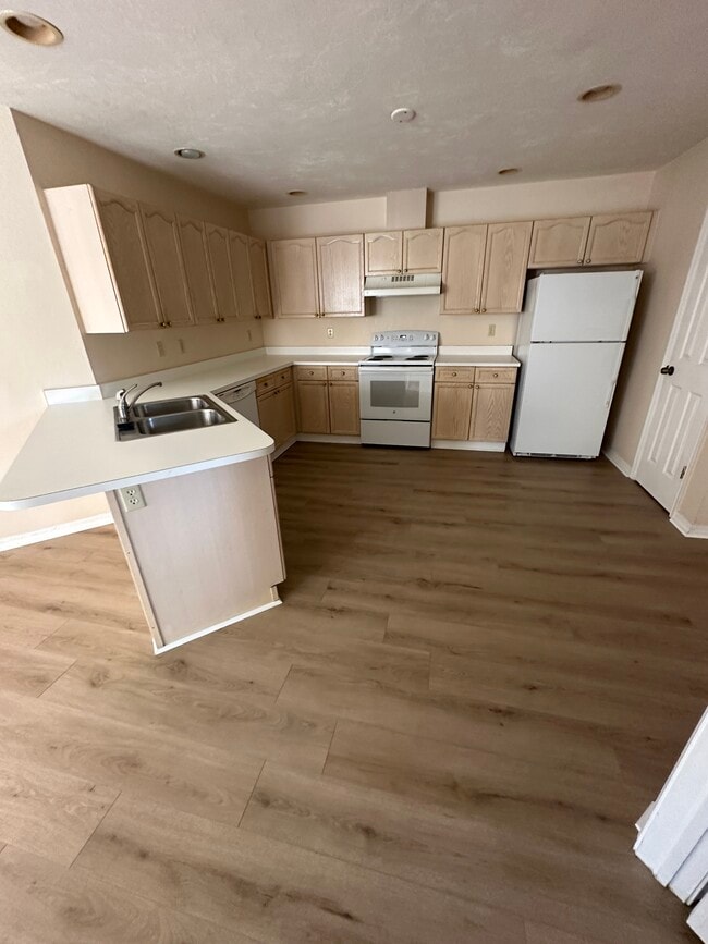 Building Photo - 12243 Londonderry Ln