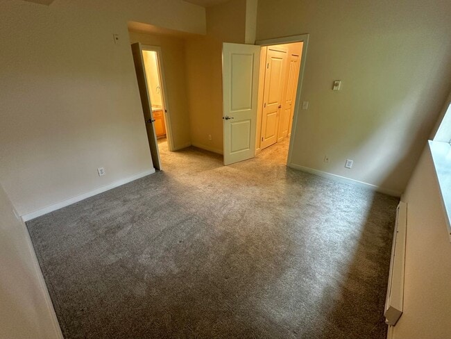 Building Photo - Beautiful 2BR|2BA with Washer and Dryer, T...