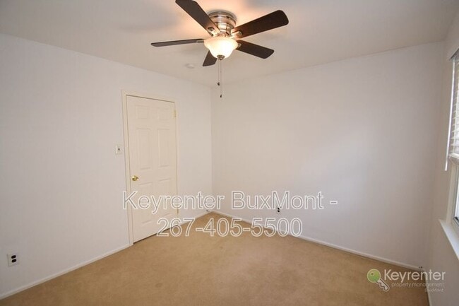 Building Photo - 5 Sandy Ridge Dr