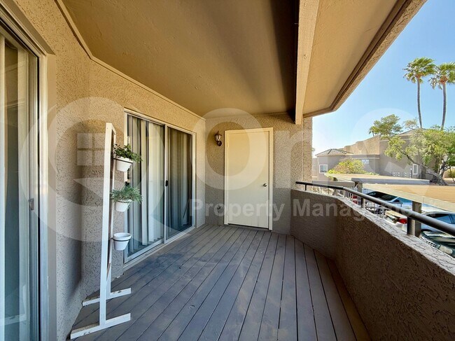 Building Photo - 1720 E Thunderbird Rd