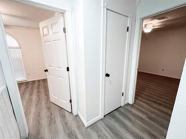 Building Photo - 21603 Park Wind Ct