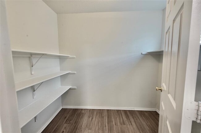 Building Photo - 1512 Poppy Seed Ln