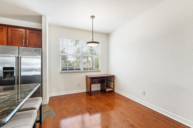 Building Photo - 105 Harbors Way