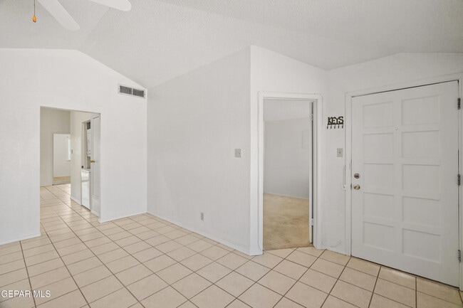 Building Photo - 10207 Angel Falls Pl