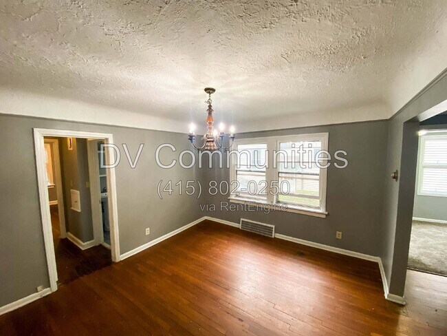 Building Photo - 1504 Sherbrook Rd