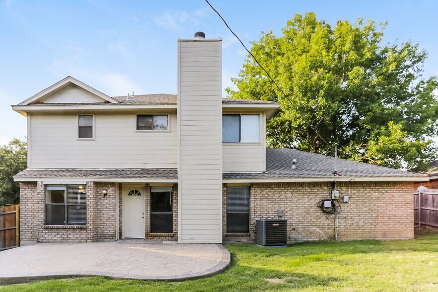 Building Photo - 216 Mesa Wood Dr