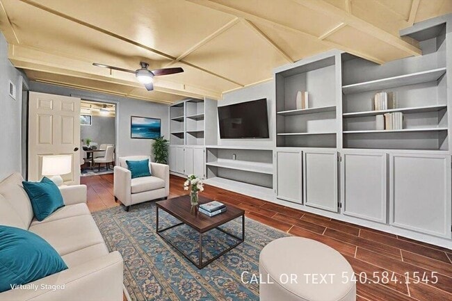 Building Photo - 5001 Hildebrand Rd NW