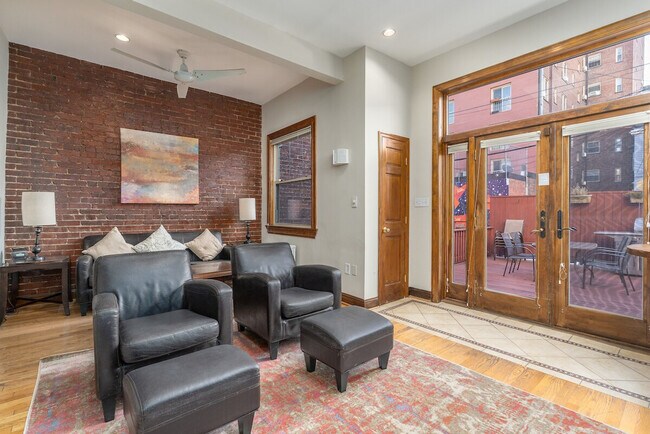 Building Photo - 2633 Adams Mill Rd NW