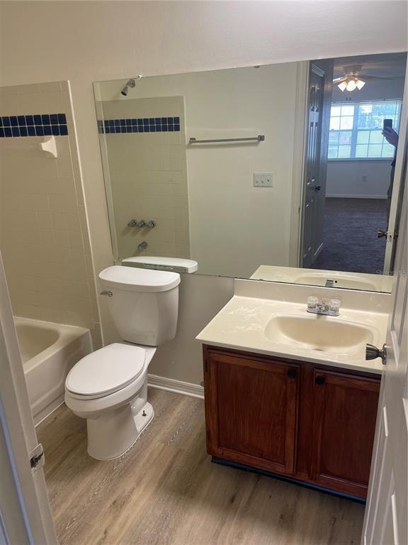Building Photo - 3210 Clubside Dr
