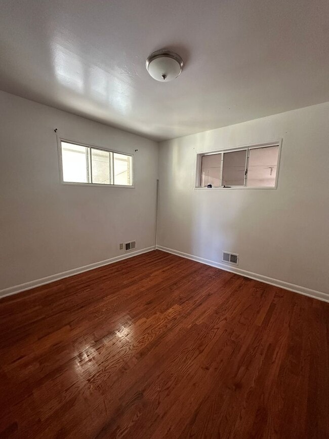 Building Photo - Single Family House in Denver near by I-25