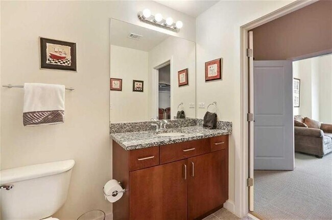 Building Photo - 250 Pharr Rd NE