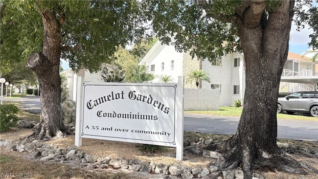 Building Photo - 59 Camelot Gardens Blvd