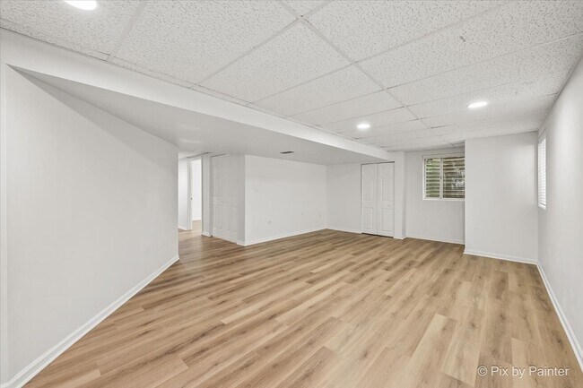 Building Photo - 2240 Barrett Dr