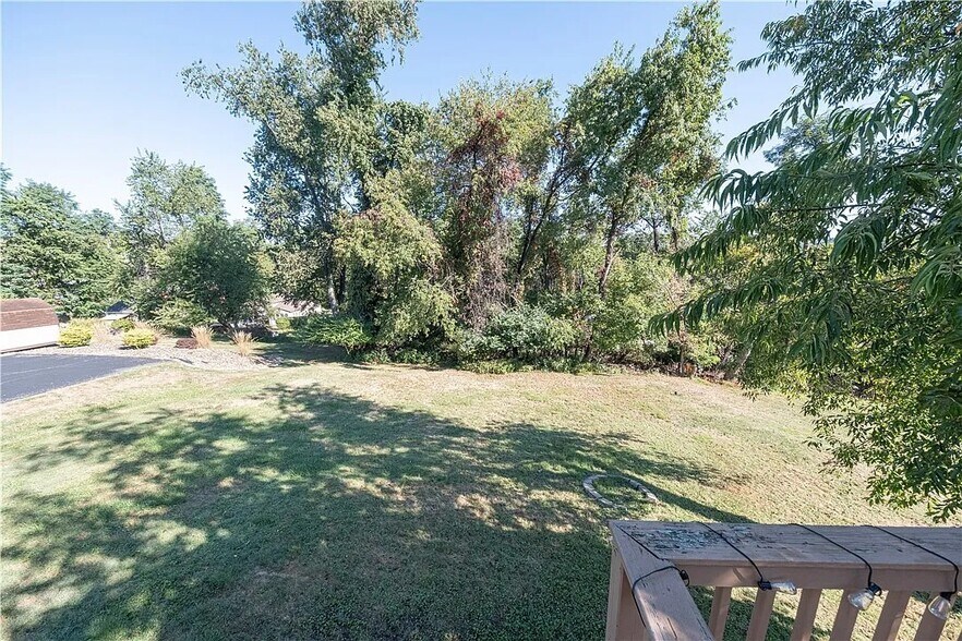 Building Photo - 721 Linwood Dr