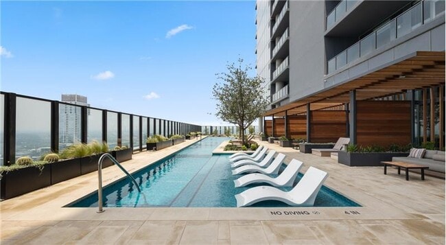 Primary Photo - 601 Guadalupe St