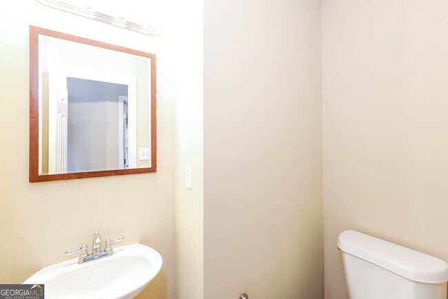Building Photo - 198 Sawgrass Way