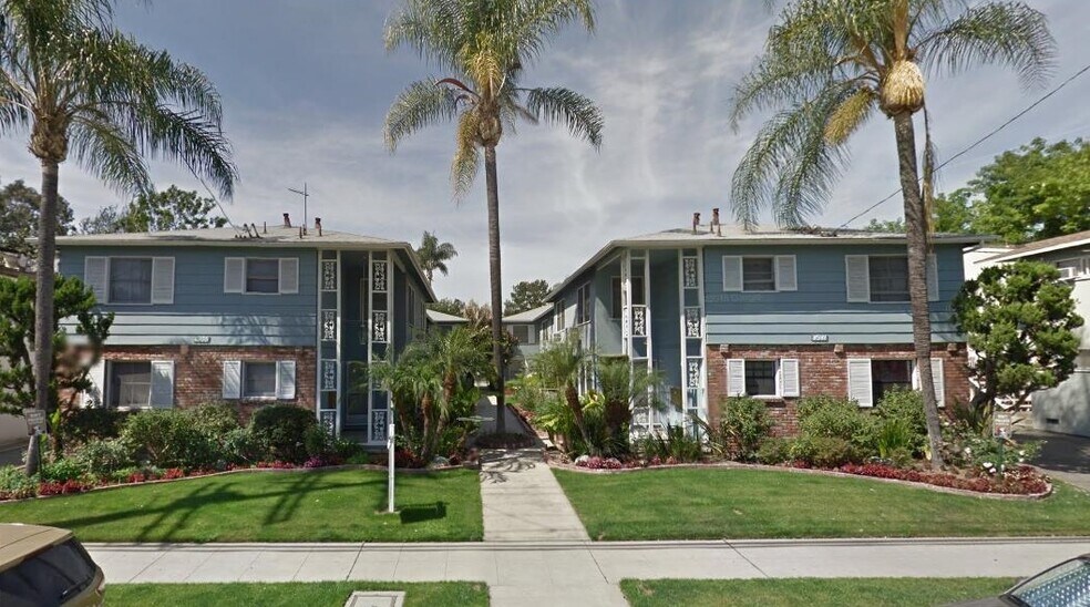 Primary Photo - 4935-4941 Whitsett Ave