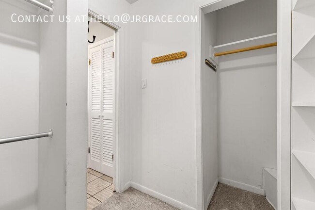 Building Photo - 1101 Rambler Dr