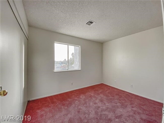 Building Photo - 4768 W Sand Creek Ave