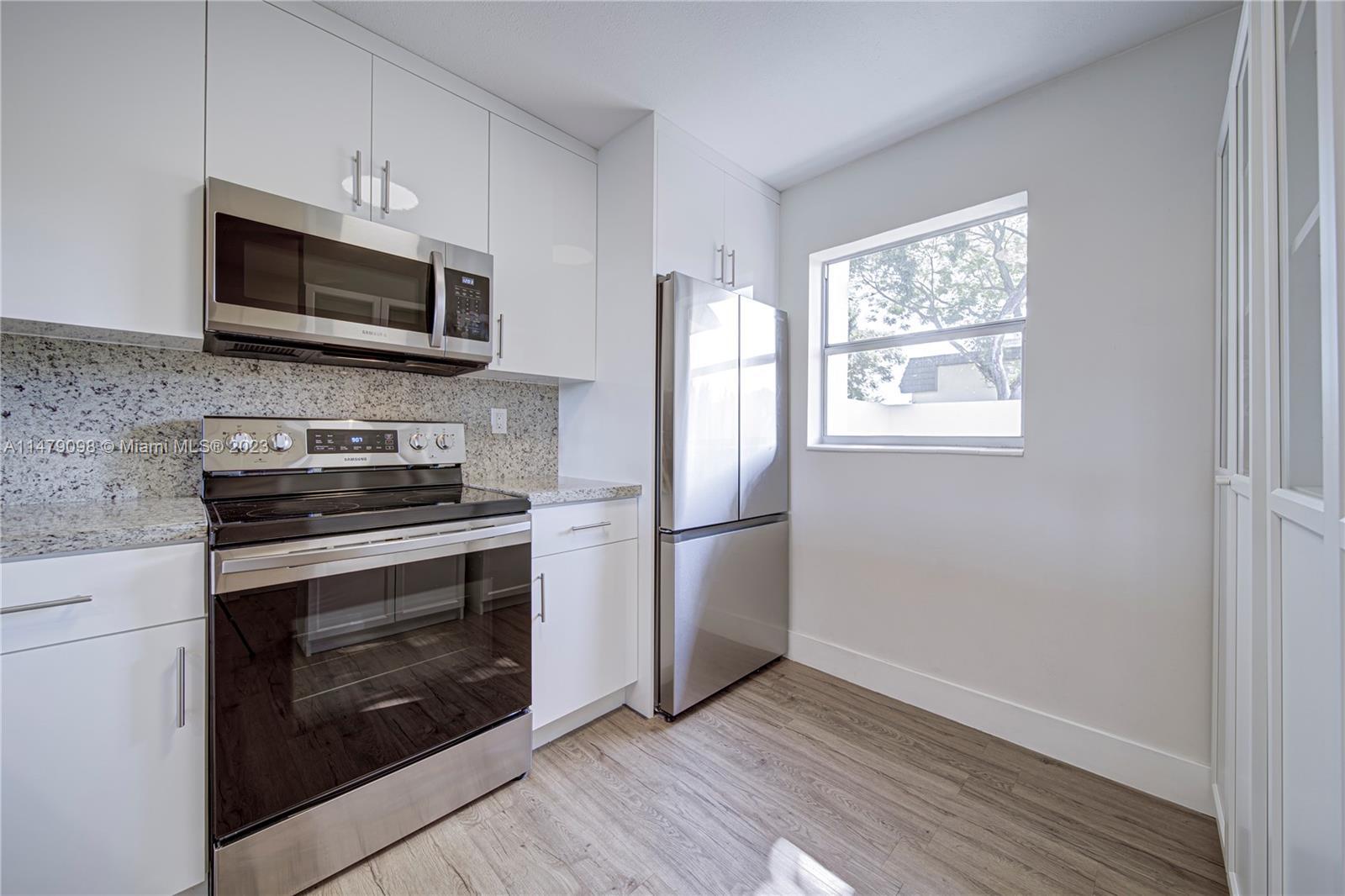 Building Photo - 8329 SW 137th Ave