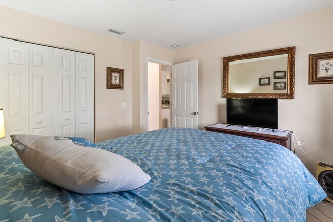 Building Photo - $1,895/month ** Furnished * Annual / Short Term * 3 bed / 2 Bath * Single Family * North Port